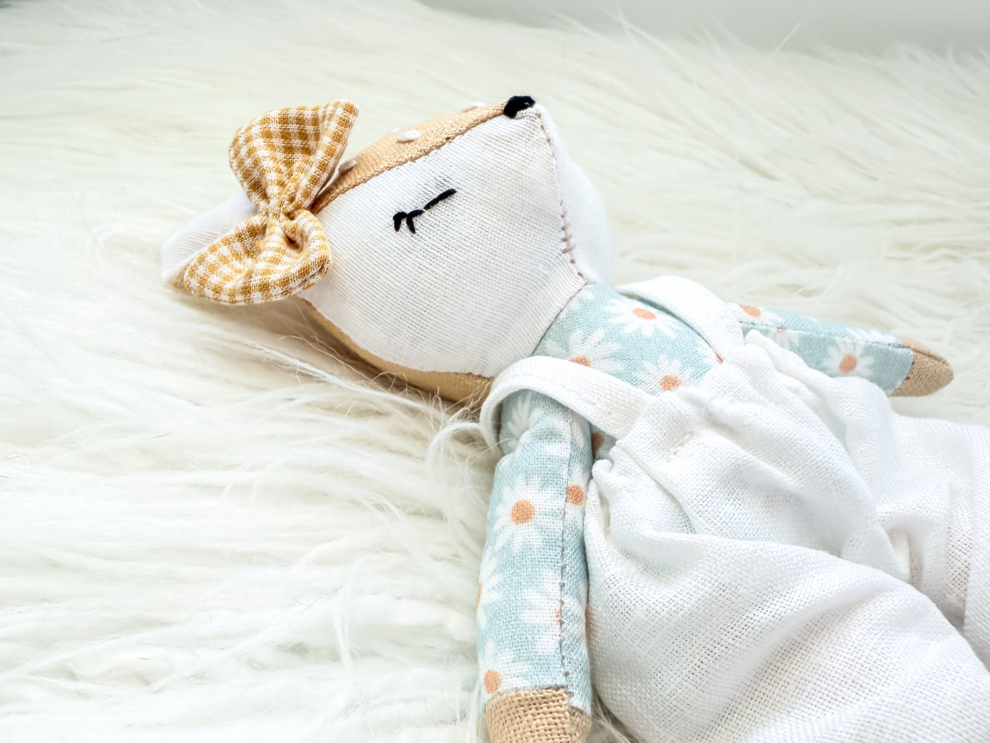 Handmade Linen Deer Mini Doll – Pocket-Sized Woodland Soft Toy for Nursery & Play