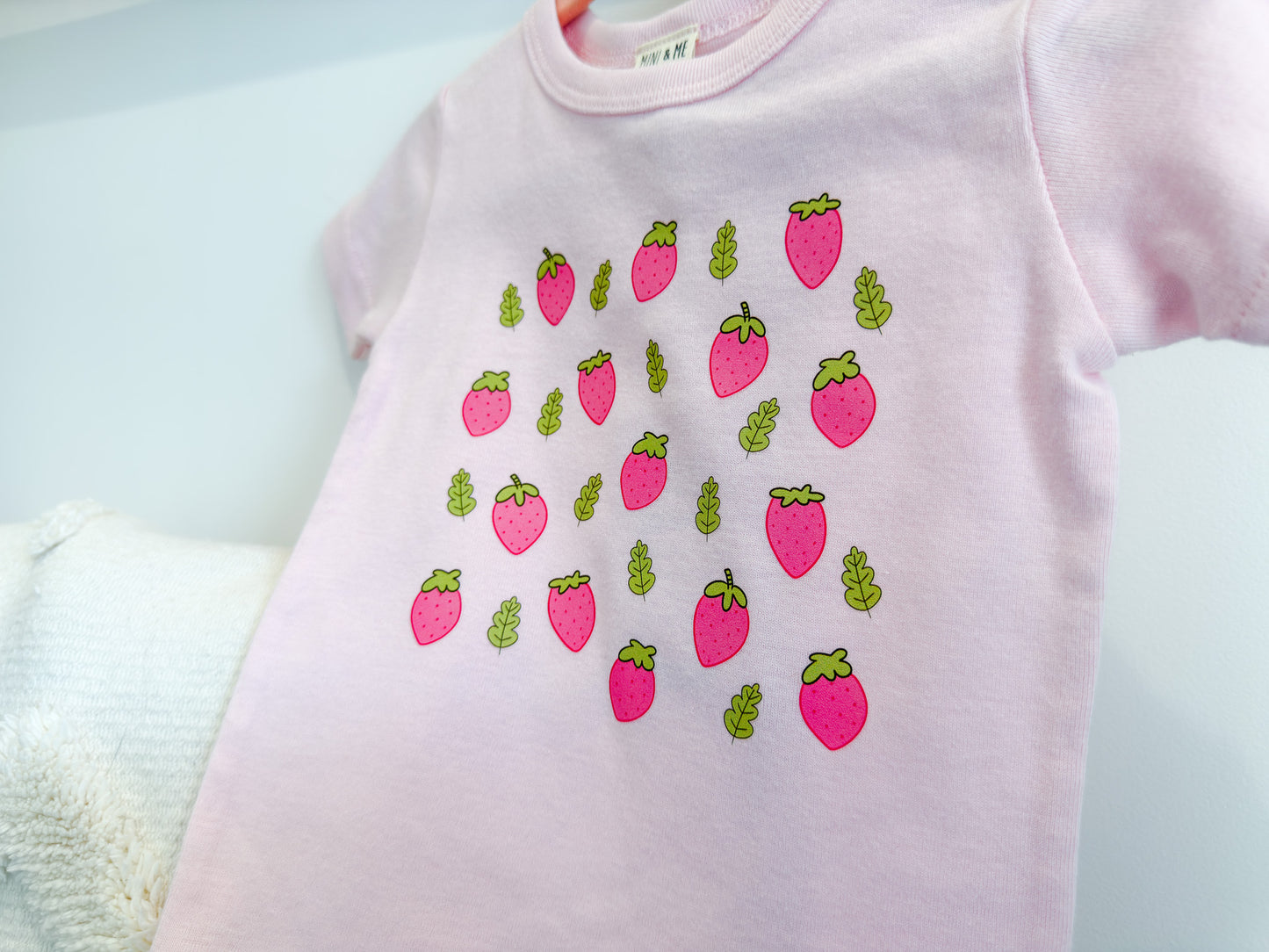 Organic Cotton Baby T-Shirt – Sweet Strawberries