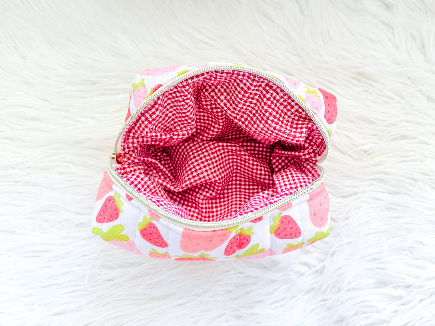 Strawberry Fields Quilted Everything Pouch – Mini & Me Original Print