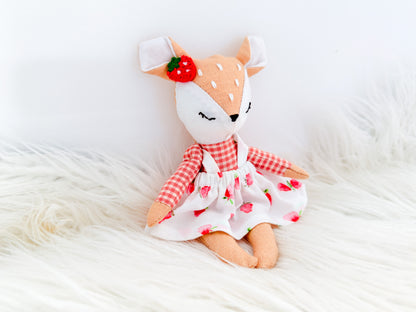 Strawberry Picnic Linen Fawn