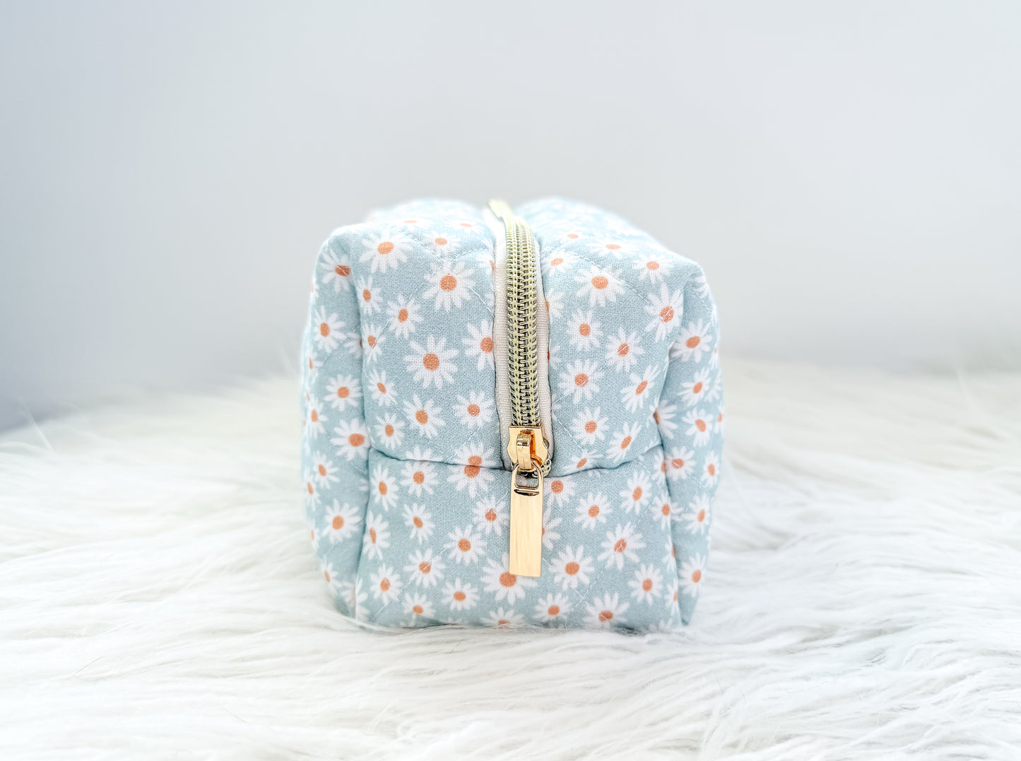 Blue Daisy Quilted Everything Pouch