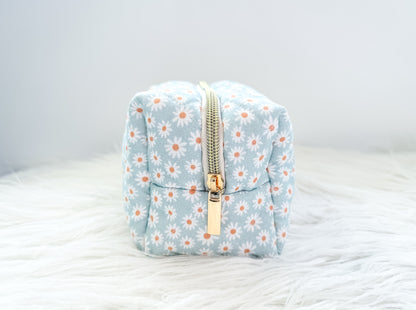 Blue Daisy Quilted Everything Pouch