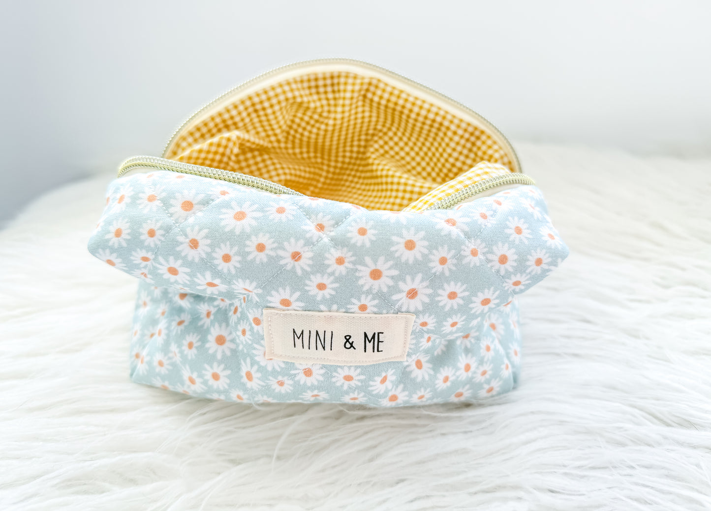 Blue Daisy Quilted Everything Pouch