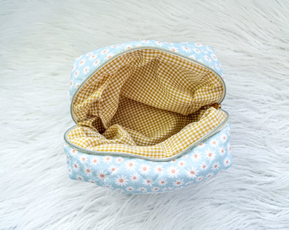 Blue Daisy Quilted Everything Pouch