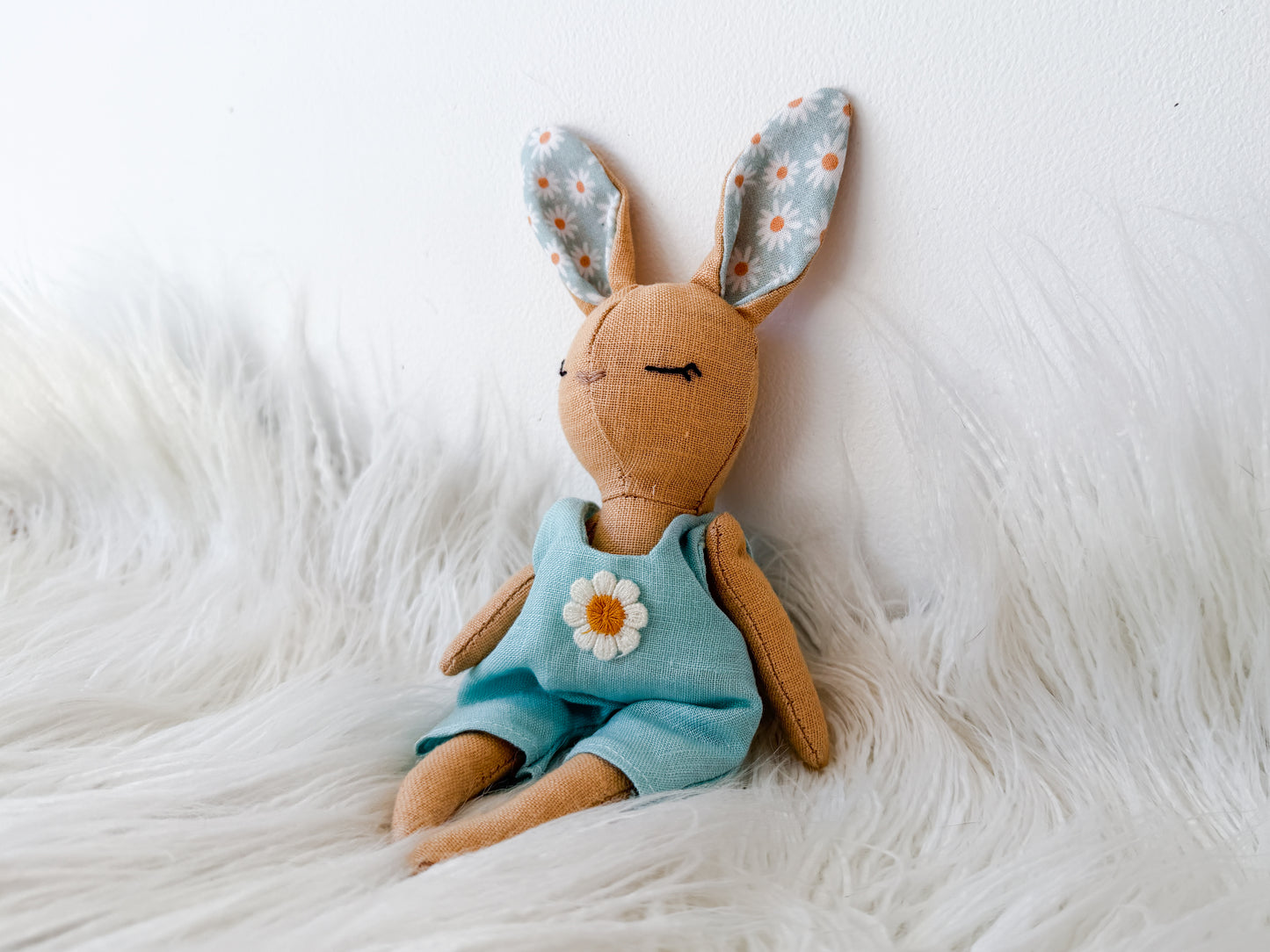 Maisie the Daisy Linen Bunny