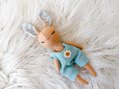 Maisie the Daisy Linen Bunny