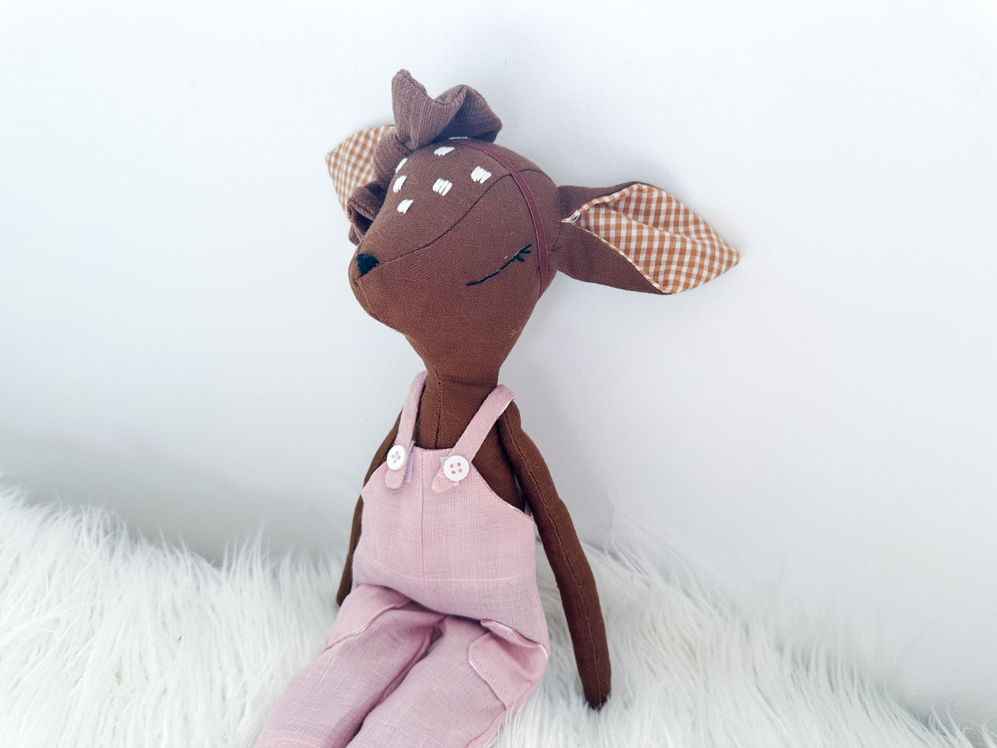 Linen Deer in Brown