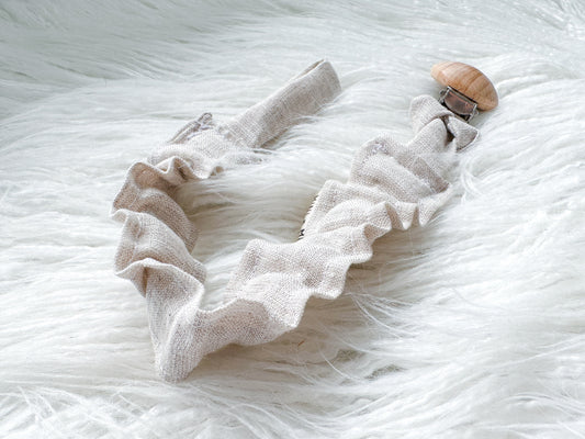 Frilly Dummy Clip in Bone